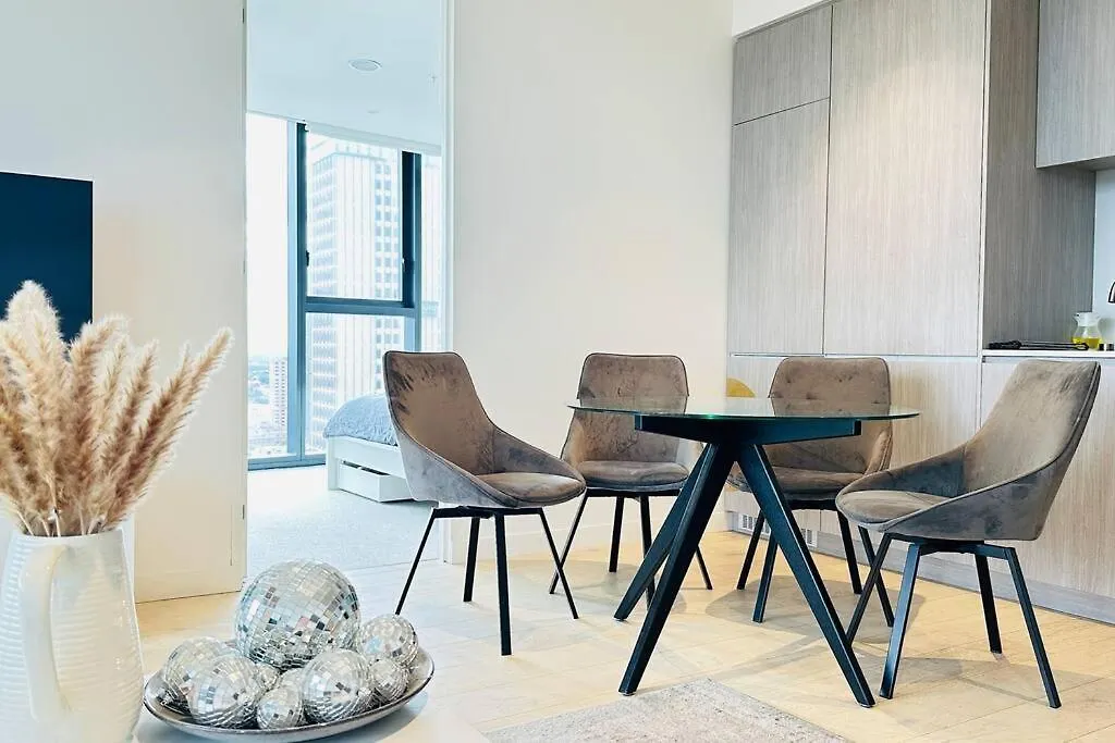 Apartment 2 Bedroom Ap In The Heart Of Cbd Adelaide