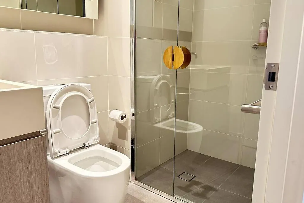 2 Bedroom Ap In The Heart Of Cbd Adelaide Apartment