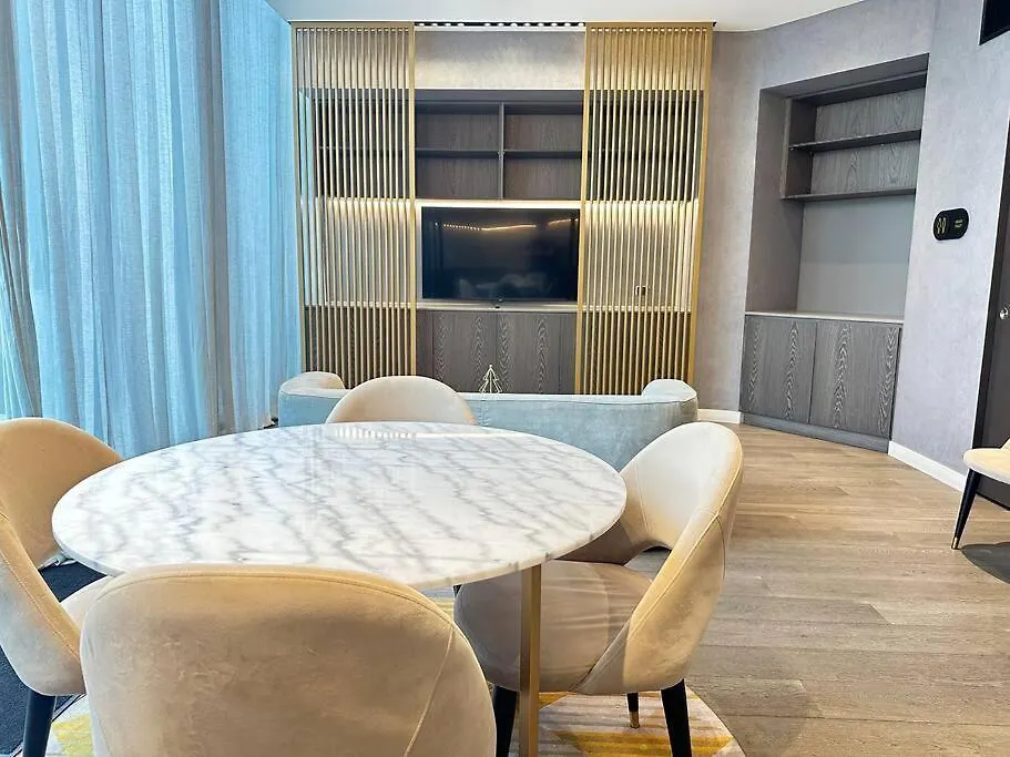 2 Bedroom Ap In The Heart Of Cbd Adelaide Apartment