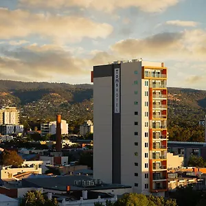 Hotel Toms Court, Adelaide