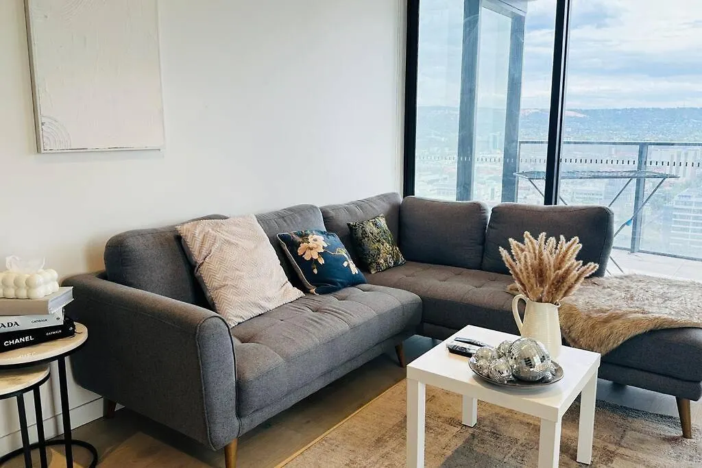 2 Bedroom Ap In The Heart Of Cbd Adelajda